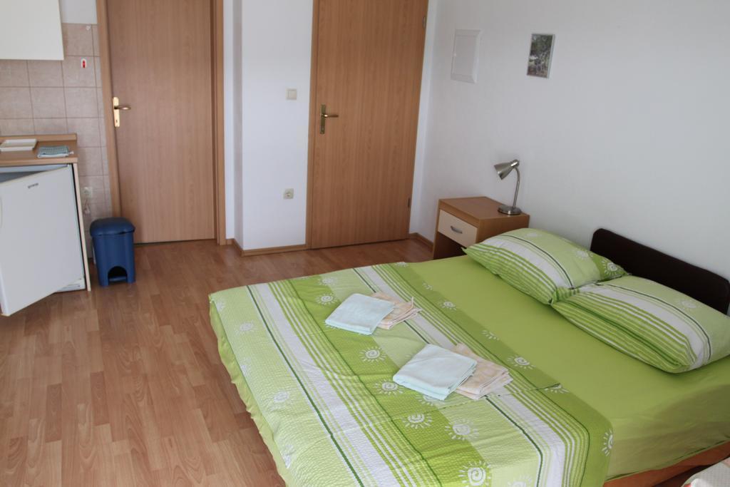 Apartments Marinko Stari Grad  Camera foto